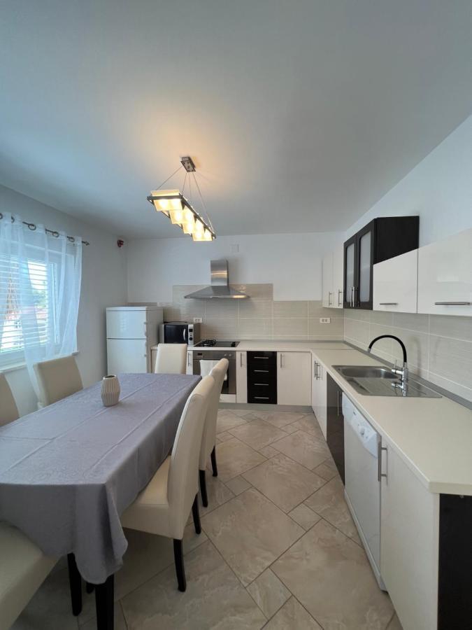 Ana Exclusive Apartments Jelsa  Esterno foto